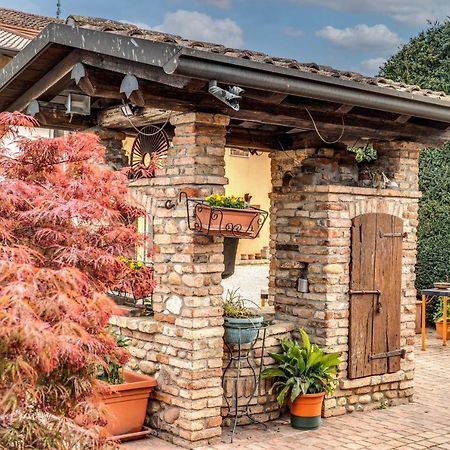 Agriturismo Pozzo Fiorito คาสติญโญเน เดลเล สติเวียเร ภายนอก รูปภาพ