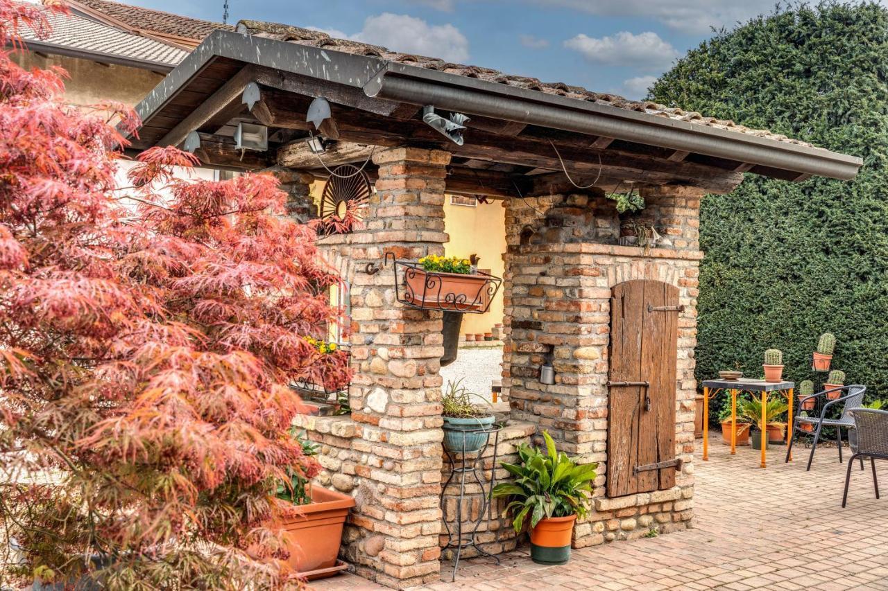 Agriturismo Pozzo Fiorito คาสติญโญเน เดลเล สติเวียเร ภายนอก รูปภาพ