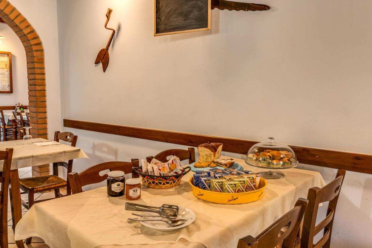 Agriturismo Pozzo Fiorito คาสติญโญเน เดลเล สติเวียเร ภายนอก รูปภาพ