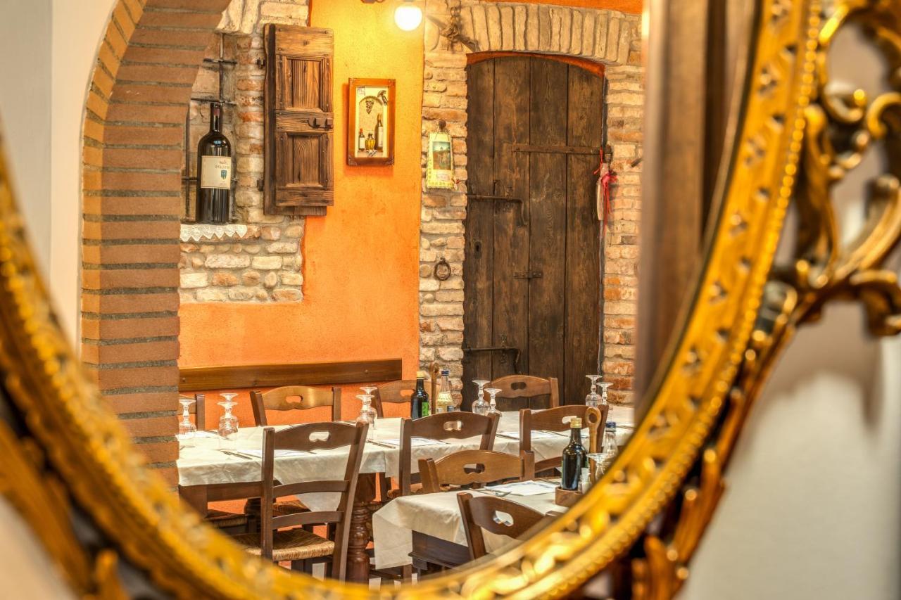 Agriturismo Pozzo Fiorito คาสติญโญเน เดลเล สติเวียเร ภายนอก รูปภาพ